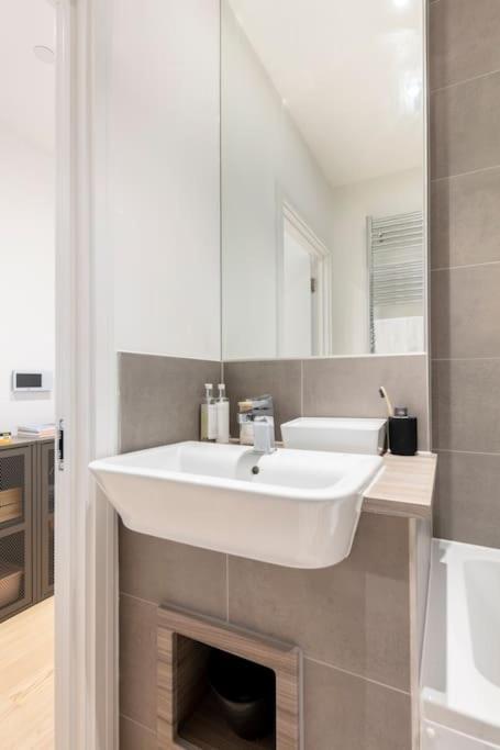 Cozy Flat In Hip East London Διαμέρισμα Εξωτερικό φωτογραφία