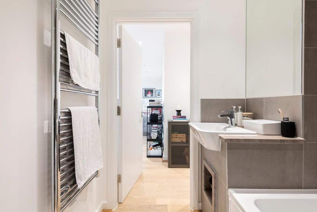 Cozy Flat In Hip East London Διαμέρισμα Εξωτερικό φωτογραφία